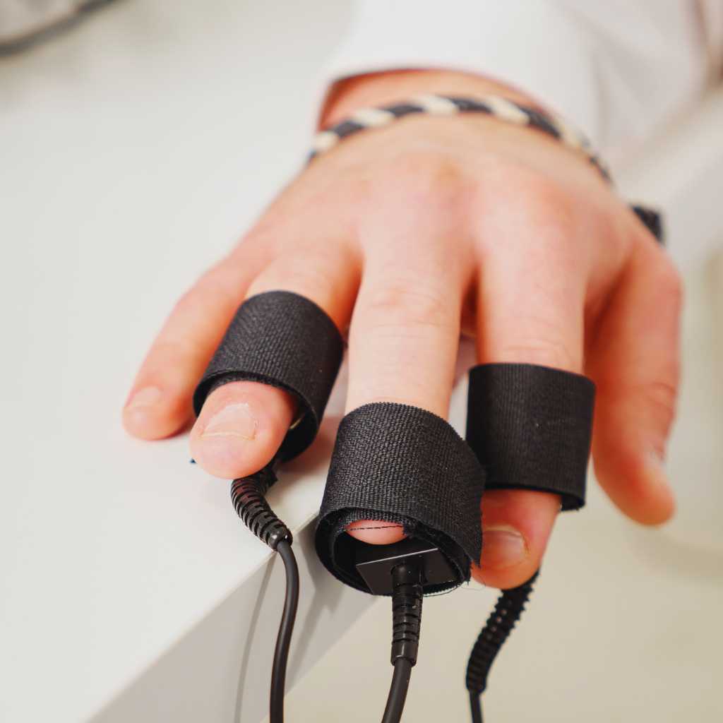 lie-detector-hand-hi-res